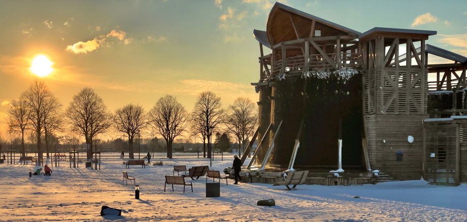 Das Gradierwerk in Kevelaer im Schnee. 